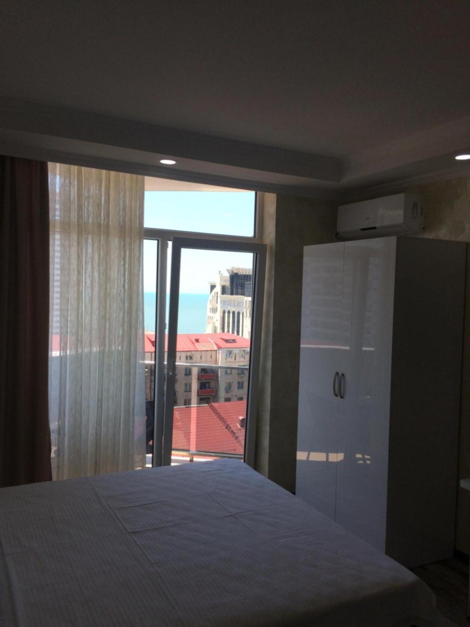 Selfie Appartement Batoemi Buitenkant foto