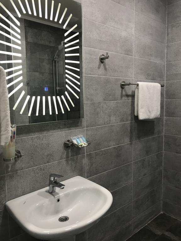 Selfie Appartement Batoemi Buitenkant foto